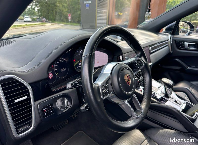 4&4 Porsche Cayenne Hybride Coupé (image 12)