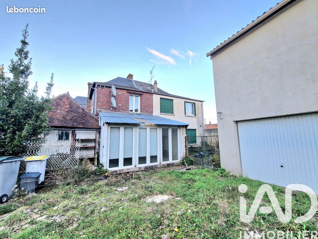 Maison 12 pièces 183 m² · à Forges-les-Eaux · 183 m² · 110 000 €