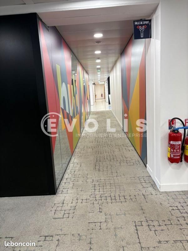 Bureaux 446 m² (image 2)