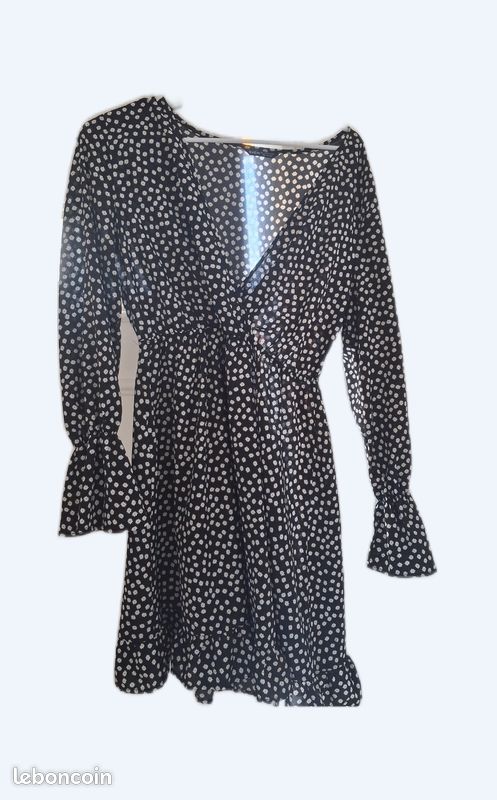 Robe (image 1)