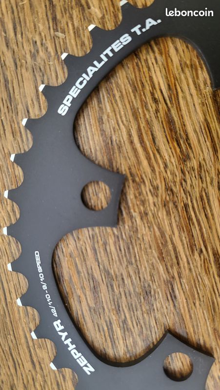 Spécialités TA Compact Outer Chainring 94 BCD 9S Silver Spécialités TA Compact Outer Chainring 94 BCD 9S Silver
