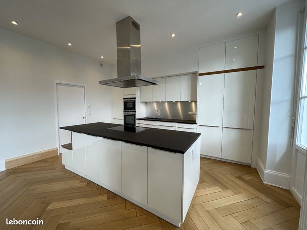 Appartement 5 pièces 141 m²