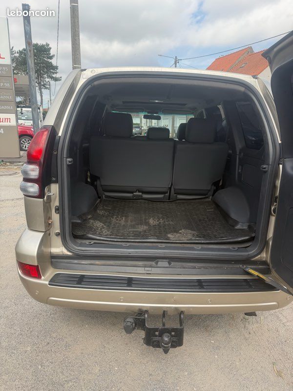 Toyota Land Cruiser KDJ 120 3,0 D4D 173ch BVA VIP (image 7)