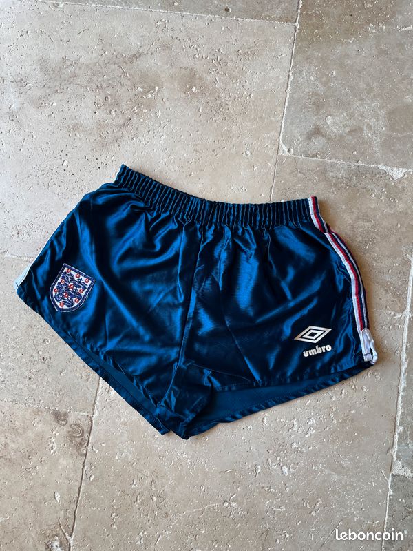 Short de sport Vintage en Nylon - Angleterre 1984-1987 (image 1)