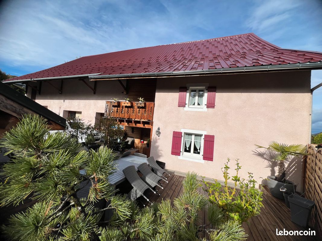 Maison 5 pièces 341 m² · à Etaux · 341 m² · 674 000 €