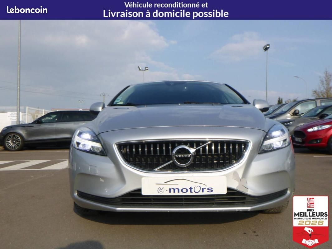 Volvo V40 D2 120 Geartronic 6 - Momentum (image 2)