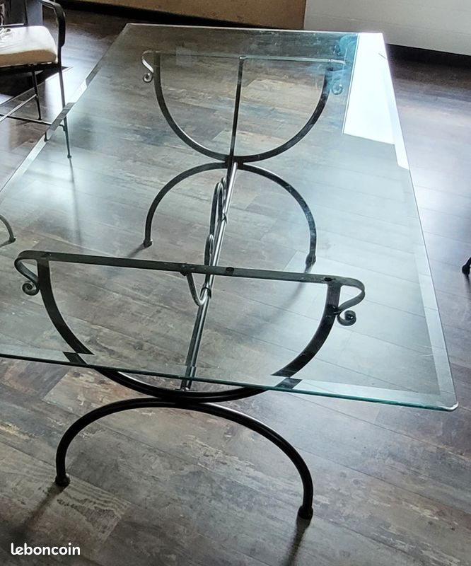 Table en verre et fer forgé (image 1)