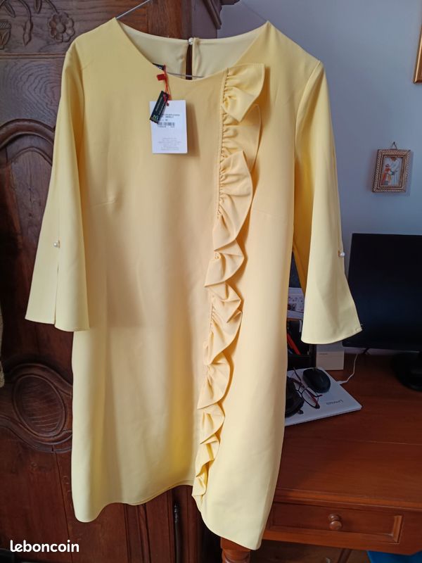 Robe Militaire Taille 42 - Modèle Sans Manches Genou - Marine Noir Fleurs - Neuf Sans étiquette