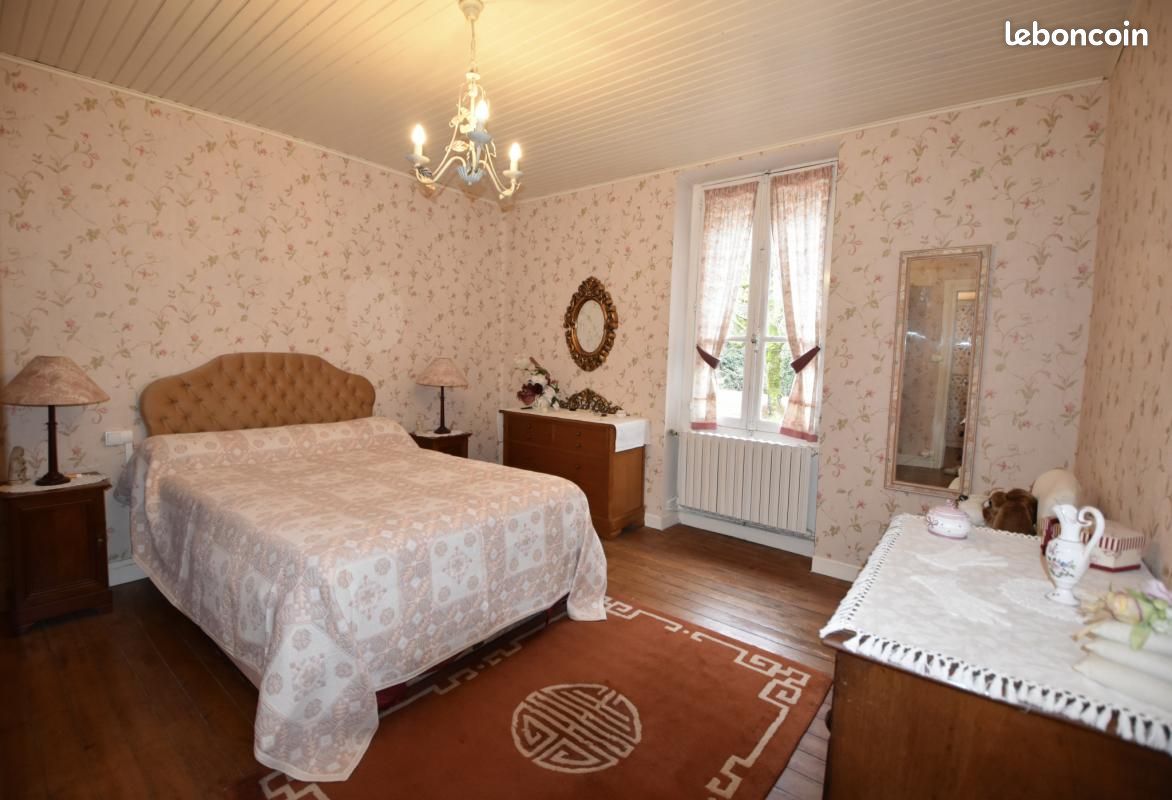 Maison 5 pièces 146 m² - Montbron 16220 (image principale 6)