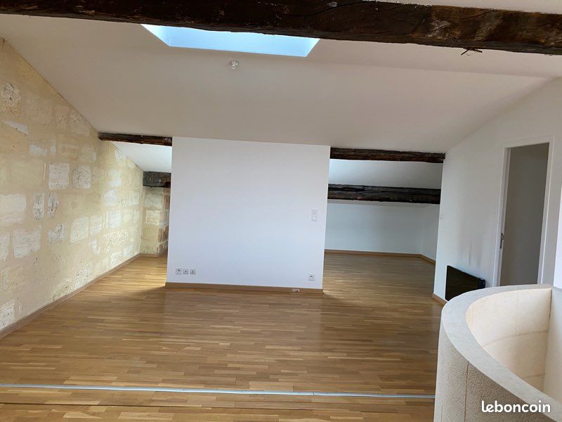 T2 type loft avec terrasse entièrement rénové quartier gare Saint Jean (image 3)