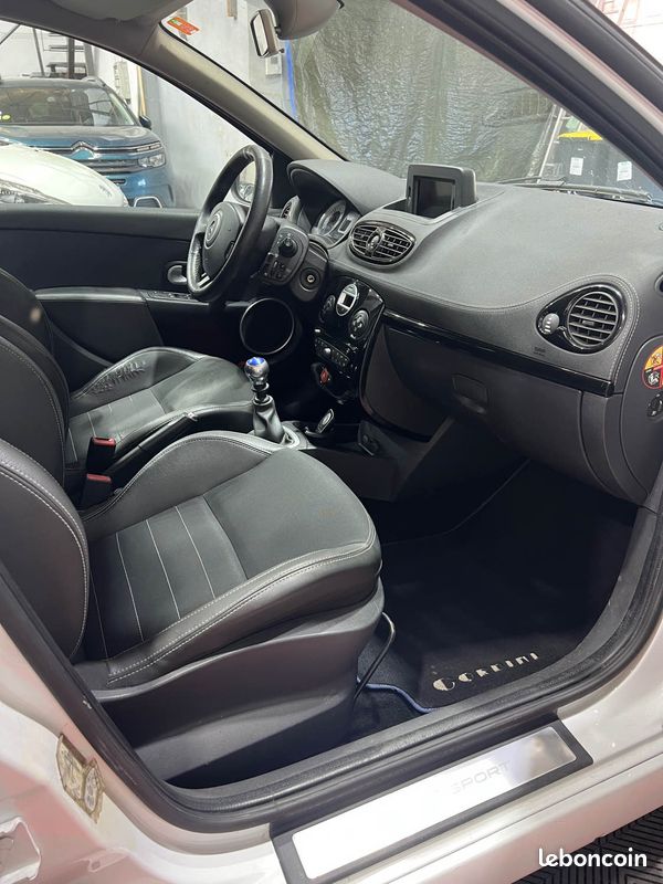 RENAULT CLIO III GT GORDINI 1.5DCI 106ch GPS Tomtom (image 18)
