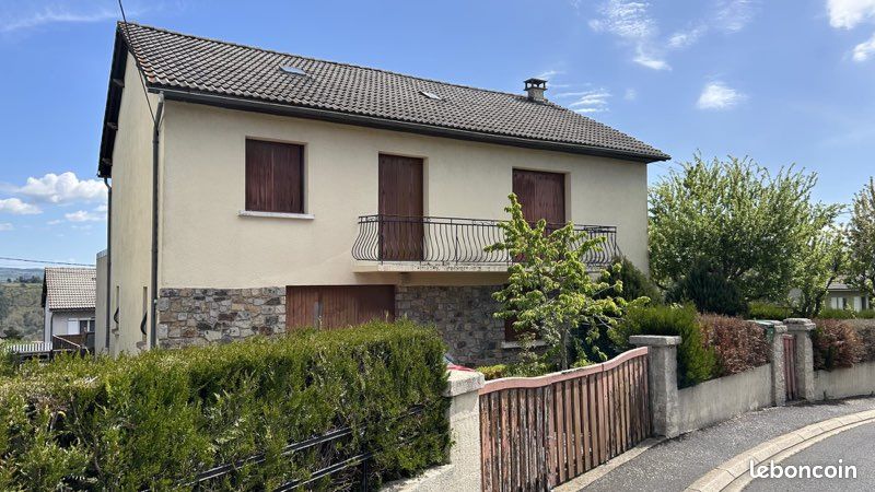 Maison 8 pièces 125 m² · à Saint-Flour · 125 m² · 160 000 €