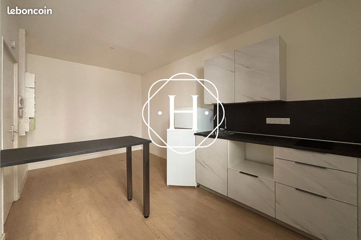 Appartement 1 pièce 17 m² · à Bourg-en-Bresse · 17 m² · 490 €