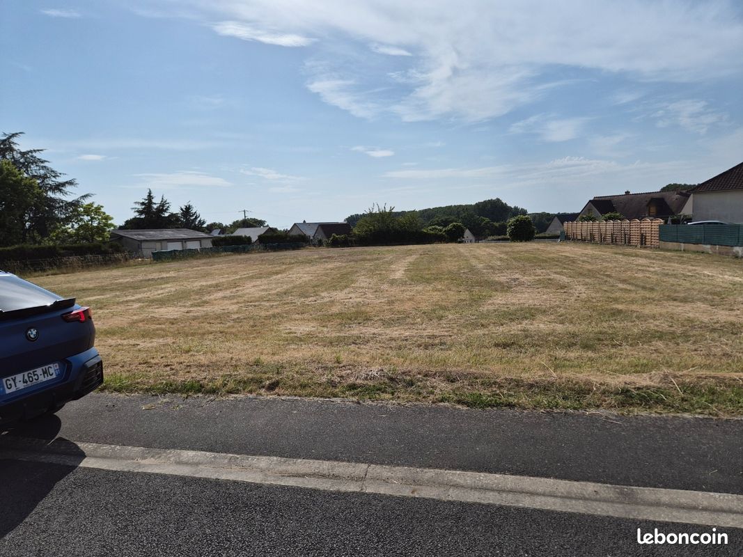 Vend terrain constructible · à Lavaré · 22 000 €
