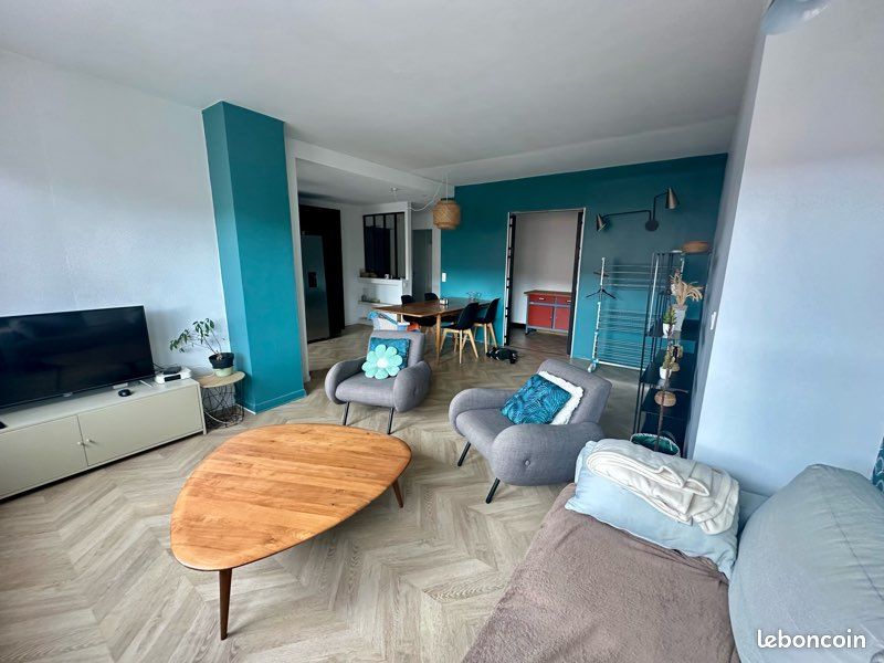 Appartement 6 pièces 110 m² · à Loos · 110 m² · 500 €