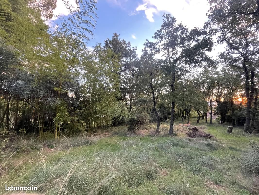 Terrain 450 m² Saint Saturnin Les Avignon · à Saint-Saturnin-lès-Avignon · 125 000 €