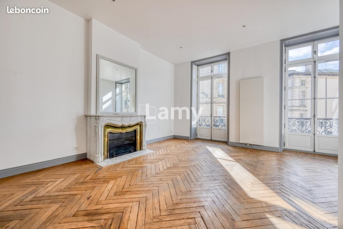 Appartement 3 pièces 80 m² · à Bordeaux · 80 m² · 372 000 €