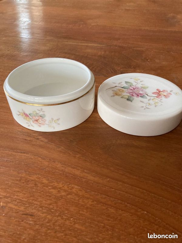 Bonbonnière porcelaine anglaise Royal Doulton (image 2)