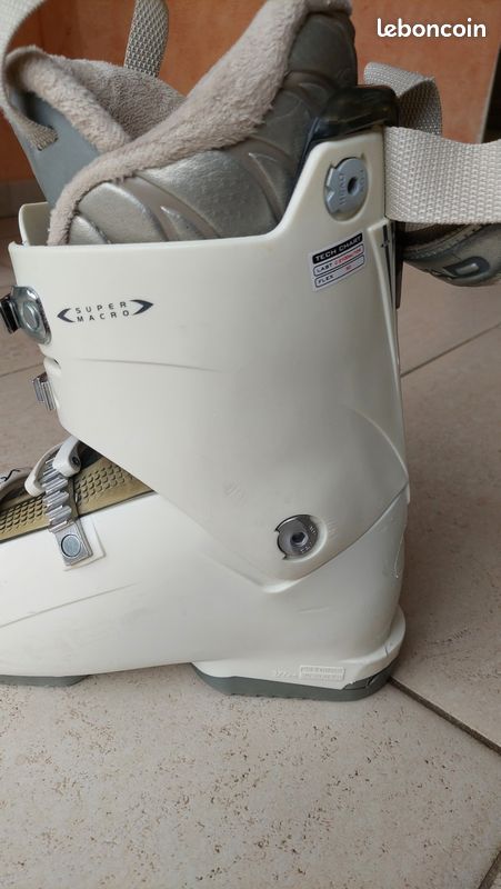 Trés jolies chaussures de ski HEAD blanches et déco (femmes) (image 3)