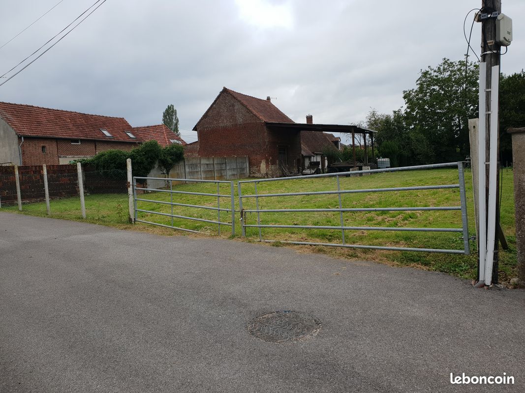 Terrain à bâtir · à Auneuil · 85 000 €