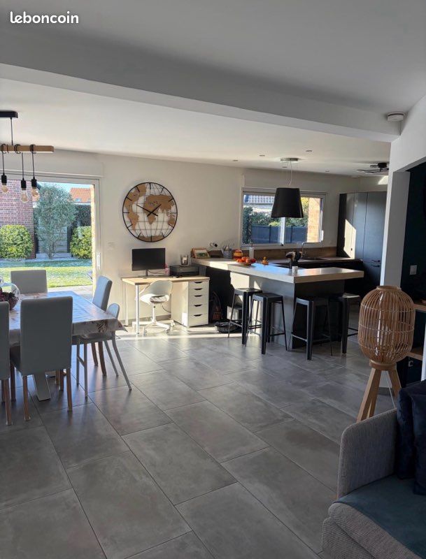 Maison 5 pièces 114 m² · à Vitry-en-Artois · 114 m² · 335 000 €