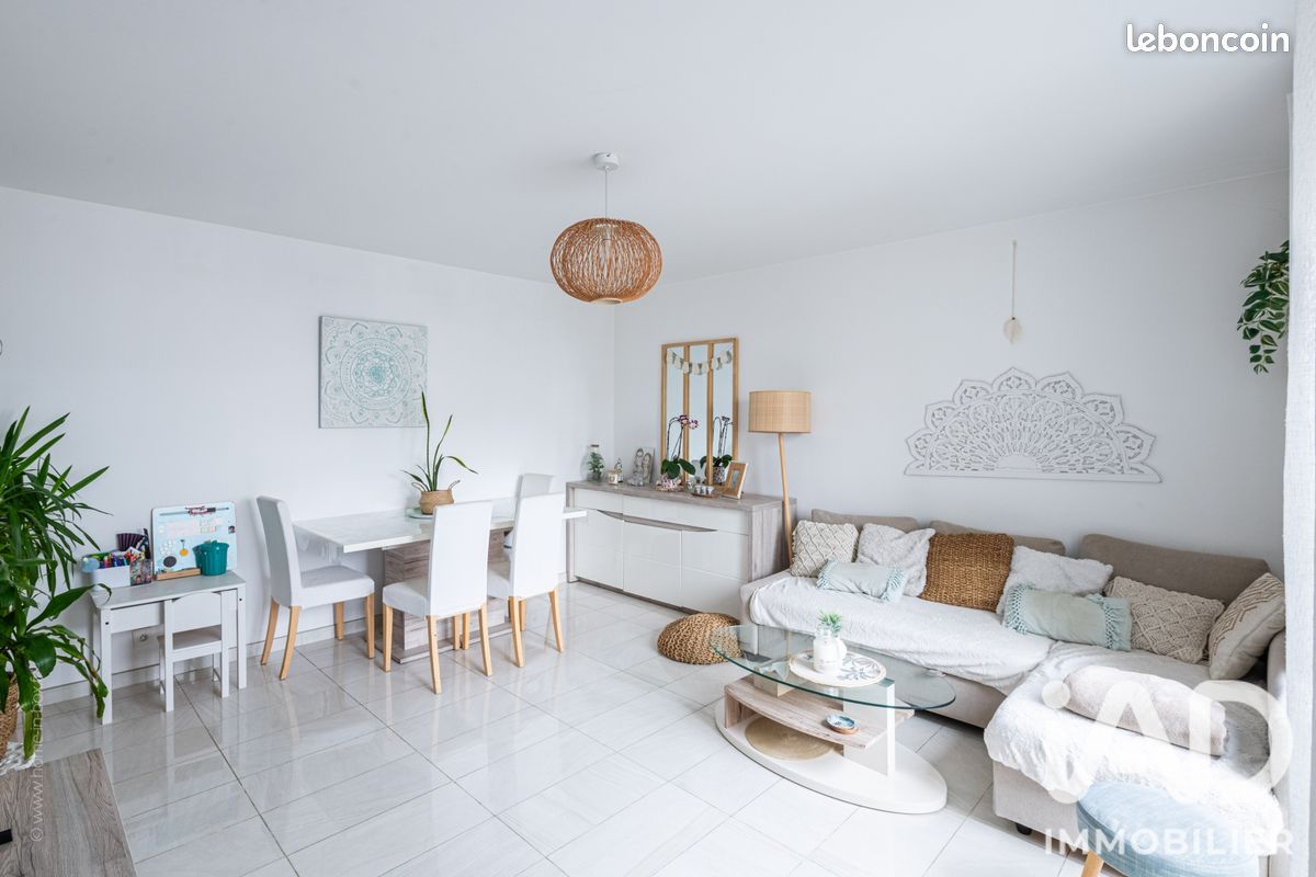 Appartement 3 pièces 61 m² · à Les Ulis · 61 m² · 234 000 €