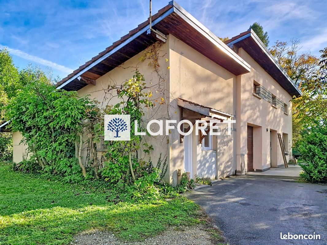 Maison 8 pièces 180 m² · à Montbéliard · 180 m² · 254 400 €