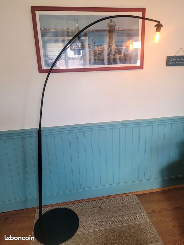 Lampadaire Arc noir (image 1)