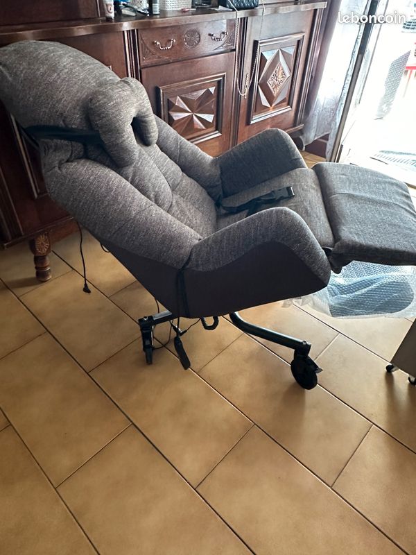 Fauteuil électrique confort (image 2)