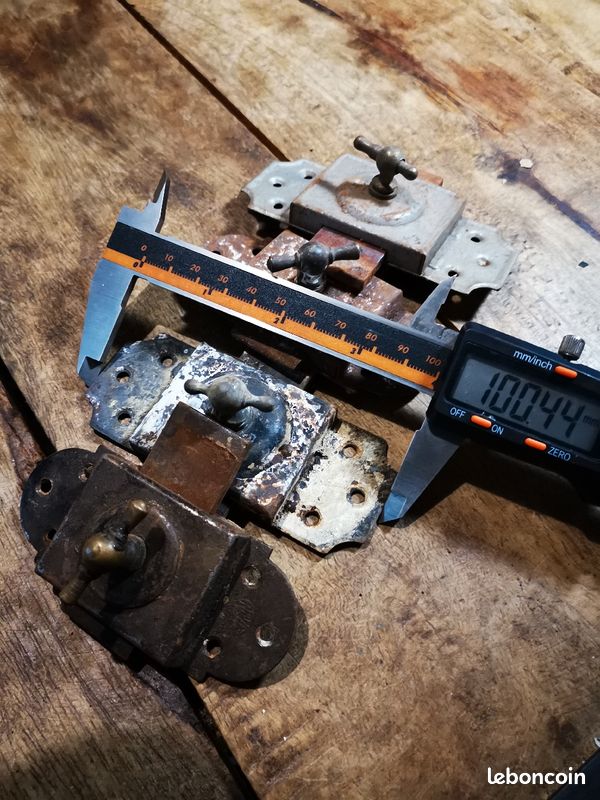 Targette verrou ancien pour meuble vintage (image 7)