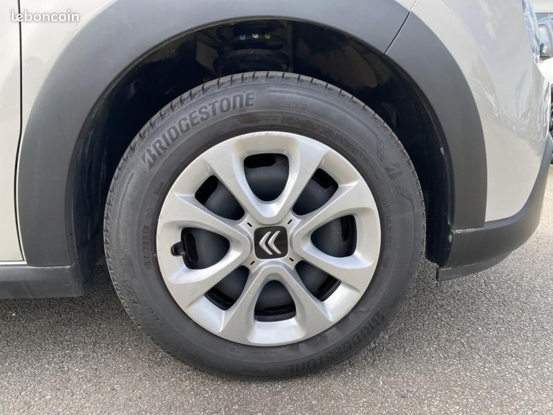 Citroen C3 1.2 PureTech 83ch S&S YOU (image 24)