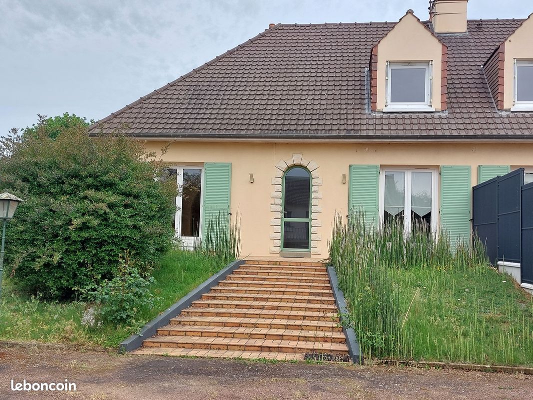 Maison 5 pièces 101 m² · à Savigné-l'Évêque · 101 m² · 177 600 €