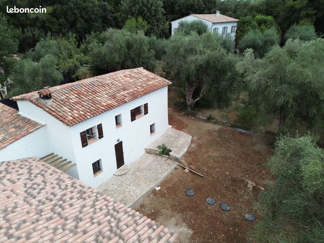 Maison 5 pièces 120 m² · à Roquefort-les-Pins · 120 m² · 499 000 €