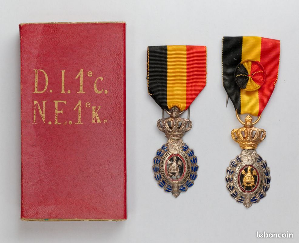 Médaille Belgique 2ème Classe Dans Son Coffret – Décoration Militaire Ancienne