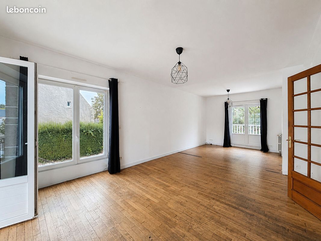 Maison 5 pièces 106 m² · à Plogastel-Saint-Germain · 106 m² · 900 €/mois