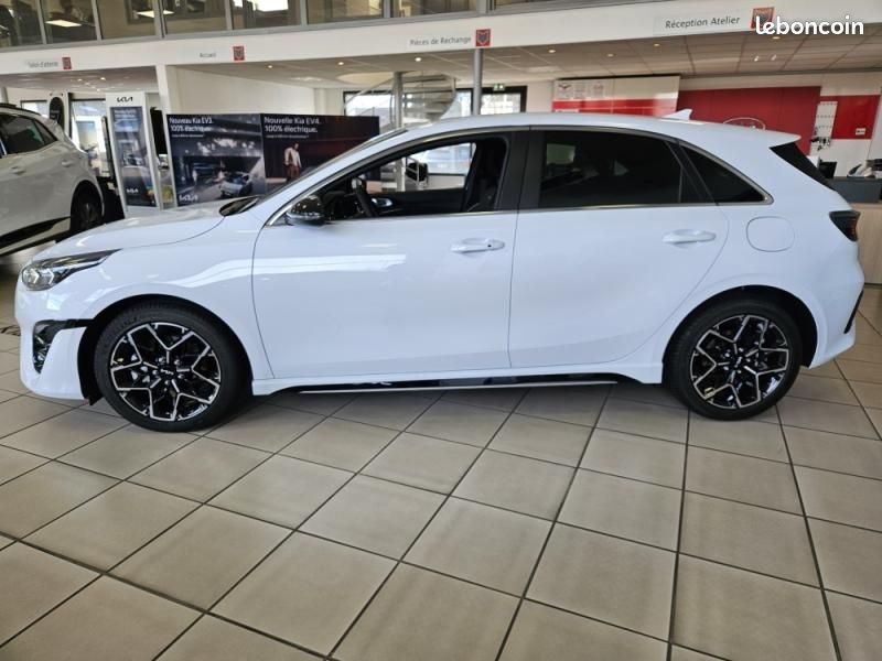 Kia Ceed 1.5 T-GDi 140ch GT-Line DCT7 (image 3)