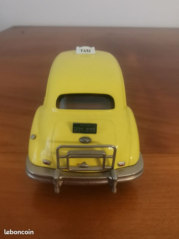 Miniature Brooklin 1:43 – Checker New York Cab 1949 – Jaune – Métal – Occasion