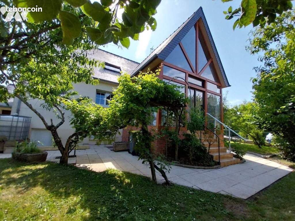 Maison 6 pièces 135 m² · à L'Hermitage · 135 m² · 328 000 €
