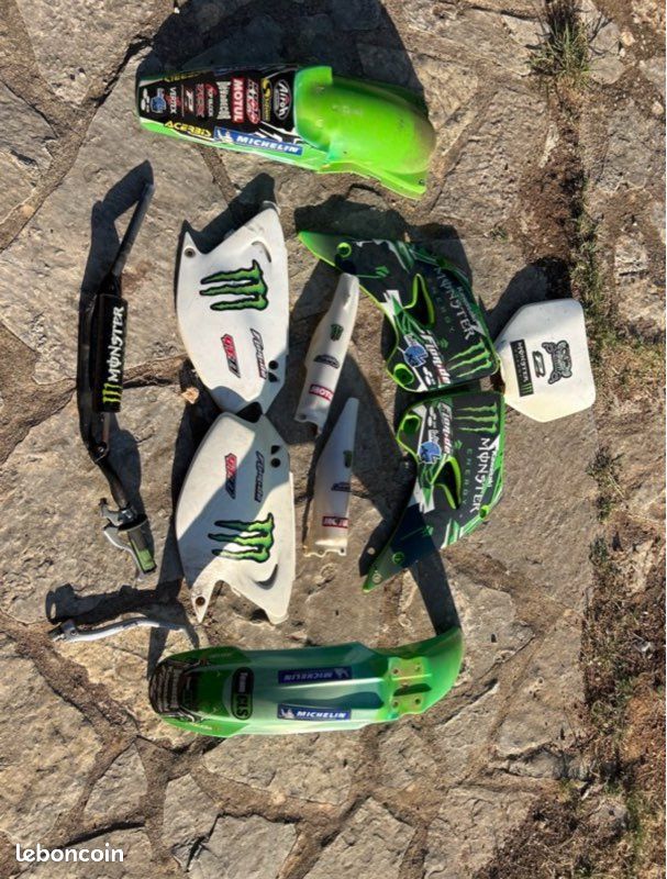 Kit plastique 250 kx 2005 (image 1)