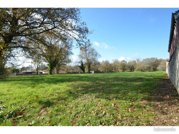 Terrain 3 820 m² Porcheres