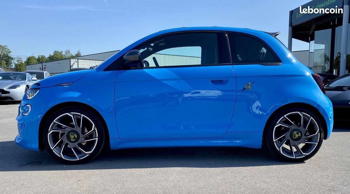 ABARTH 500 e Cabriolet / 42 kWh 155 CH BVA / Scorpionissima / Française / 1er Main / Suivi (image 2)