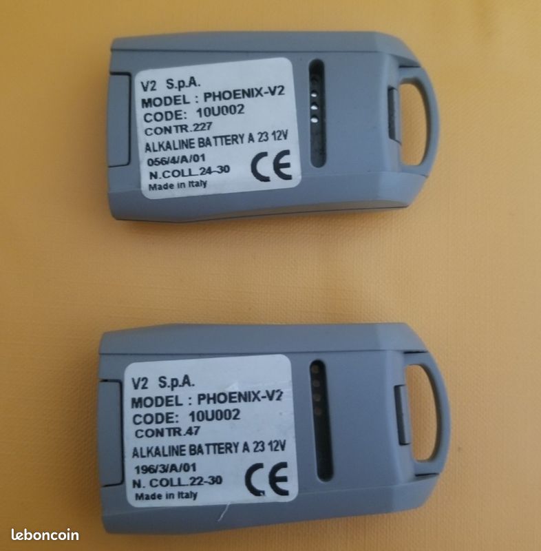 Récepteur radio sentinelle Eddystone 1007 avec armoire