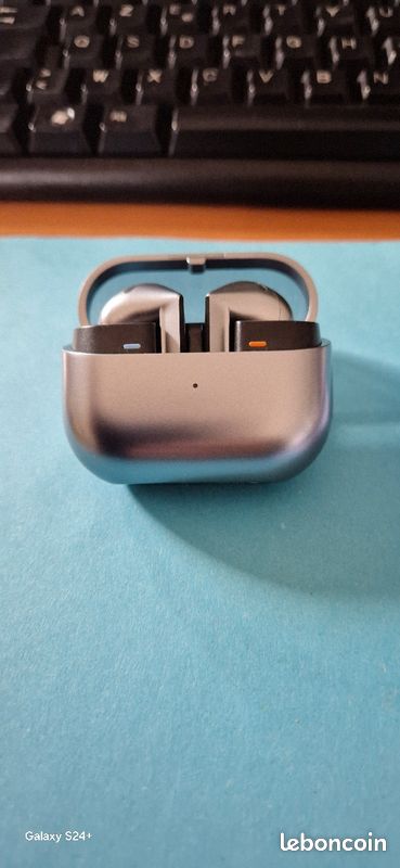 Galaxy buds3 argent - neuf (image 1)
