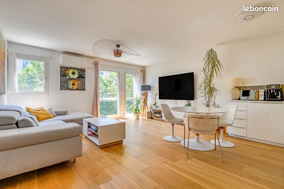 Appartement 2 pièces 44 m² · à Paris · 44 m² · 465 000 €