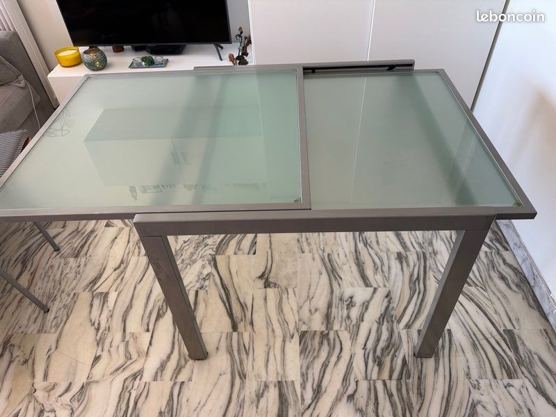 Table (image 4)
