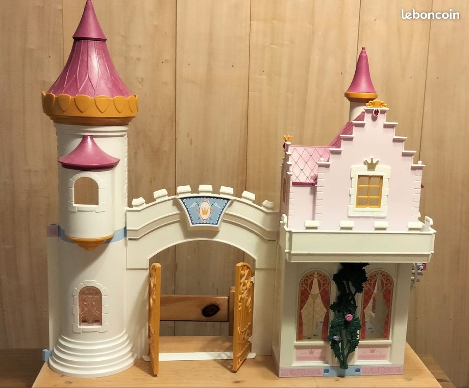 Manoir princesse Playmobil (image 1)