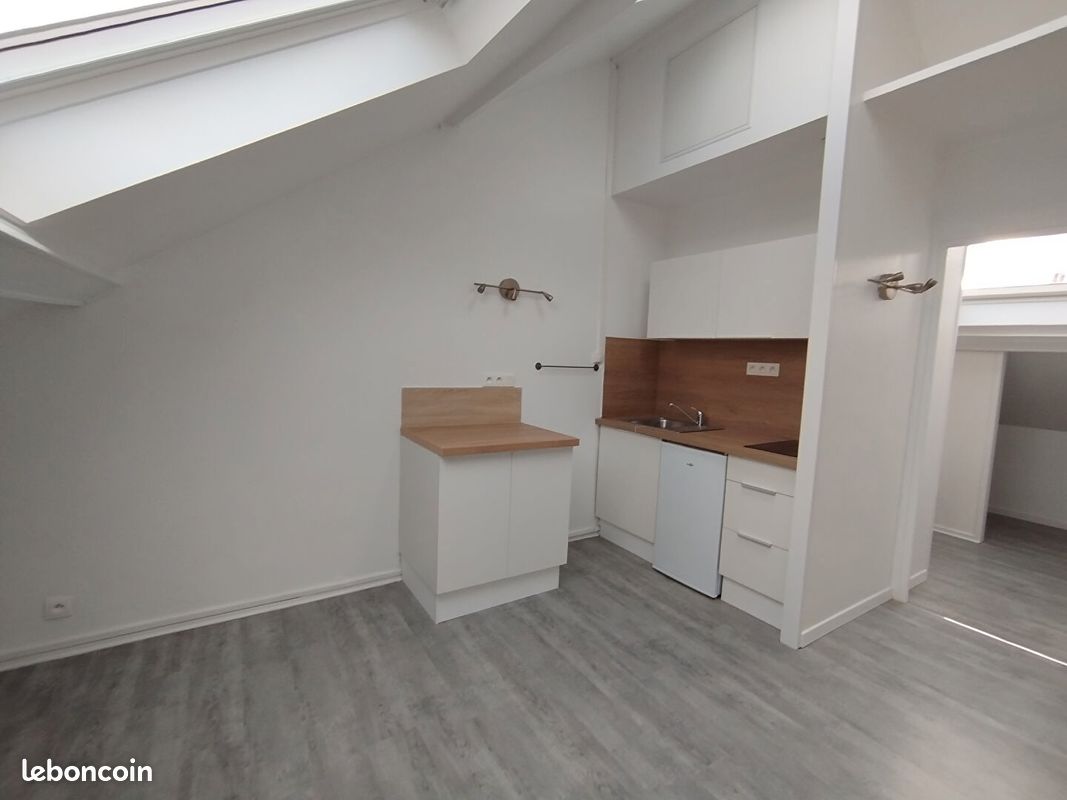 Appartement 1 pièce 17 m² · à Lille · 17 m² · 420 €