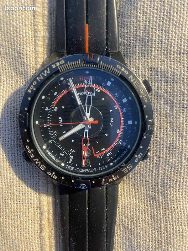 Montre Timex Pour Pièces Ou Réparation - Aiguilles, Quartz, Acier - Dans Son état
