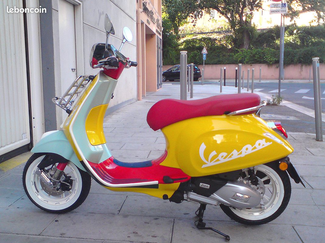 Yellow Vespa Sean Wotherspoon Prezzo Jual Motor Vespa Primavera