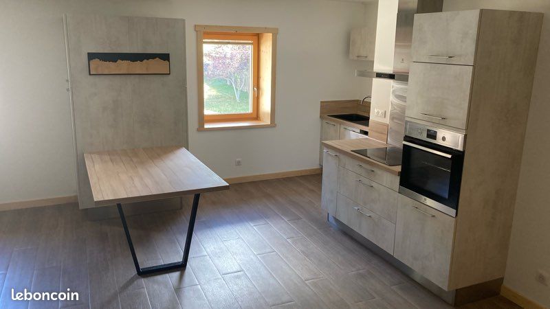 Appartement 3 pièces 80 m² · à Hauts de Bienne · 80 m² · 850 €